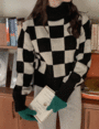체스 터틀넥 nt 체스 터틀넥 니트 체커보드 체크보드 패턴 목폴라 폴라티 목티 체크패턴 루즈핏 체스니트
